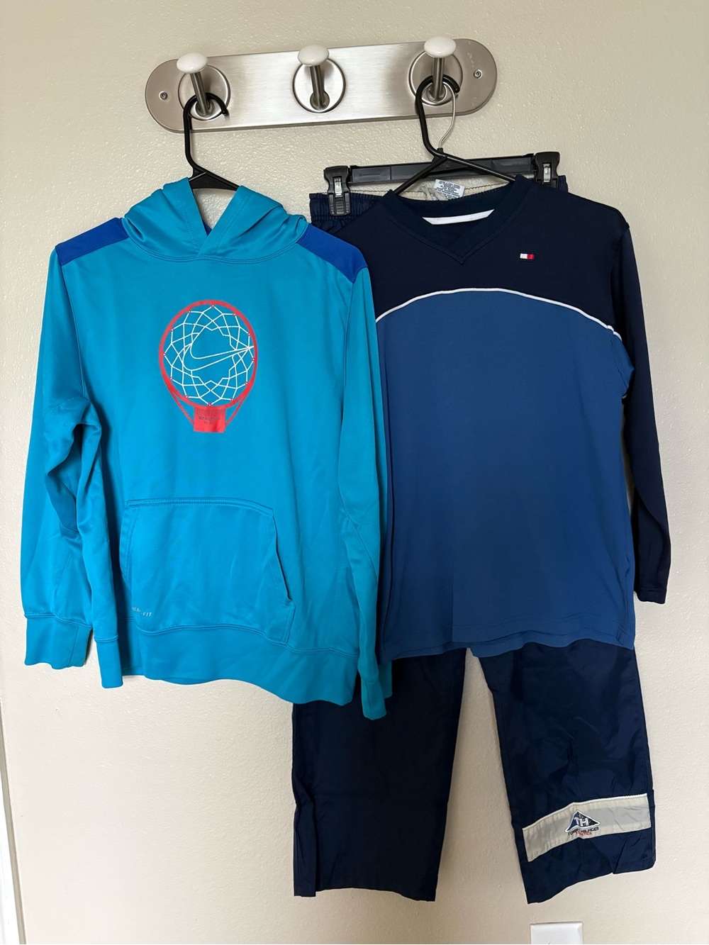 Boys Nike hoodie and Tommy Hilfiger shirt and pants set Size 14/XL